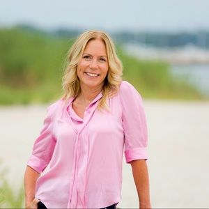 Meet your Posher, Denise